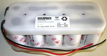 NLB 1003 (12V-4,5Ah-R-Ledning20cm)